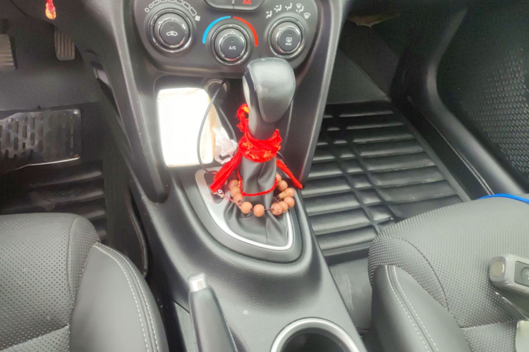 菲亚特 菲翔 2012款 1.4T 自动劲享版局部细节18