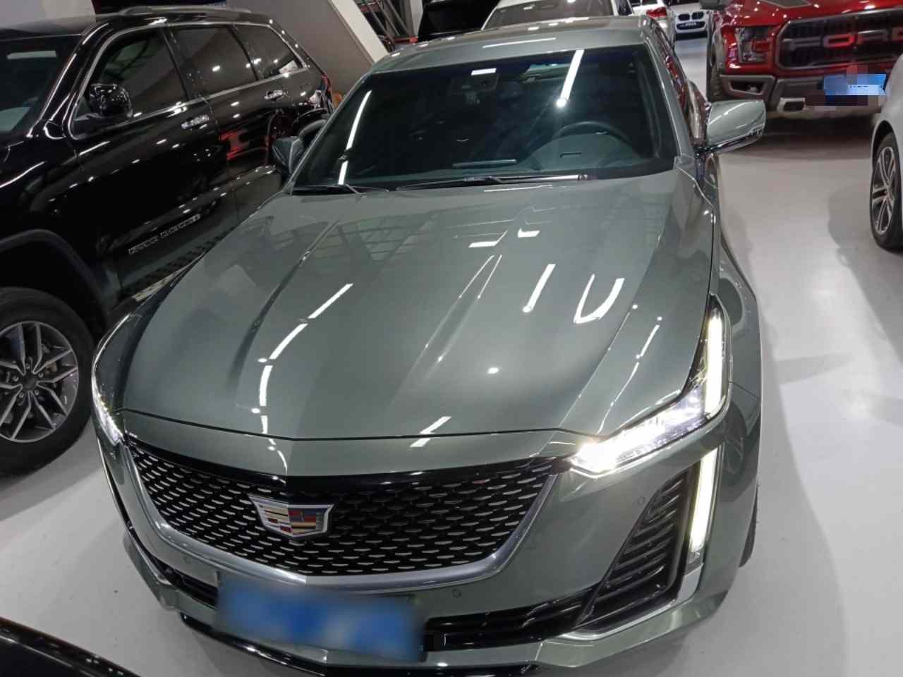 凯迪拉克CT5 2023款 28T 豪华型（标准版）(1)