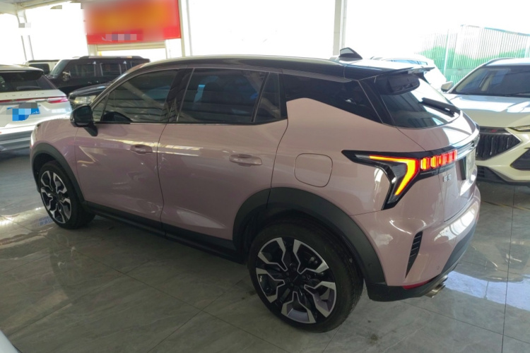 领克06 2023款 Remix 1.5T Shero车身外观4