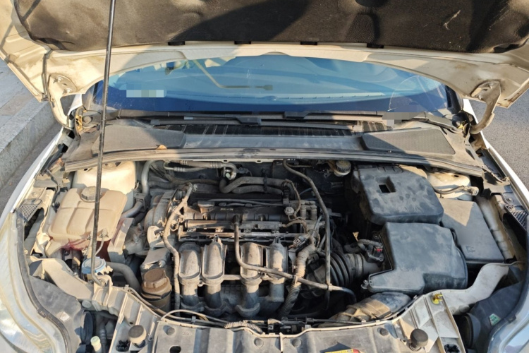 福特 福克斯 2012款 三厢 1.6L 自动舒适型局部细节24