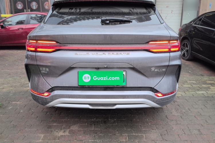 比亚迪 宋PLUS新能源 2023款 冠军版 DM-i 110KM 旗舰型车身外观6