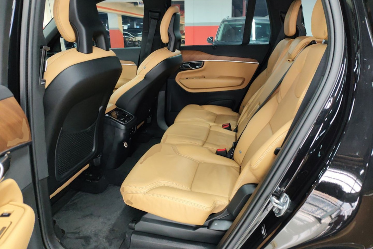 沃尔沃XC90 2018款 T6 智雅版 7座中控内饰7004