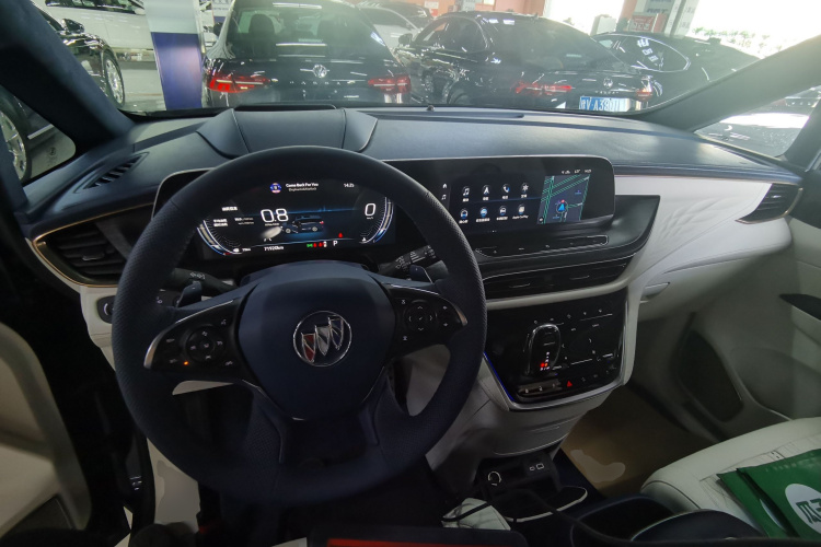 别克GL8 2020款 Avenir艾维亚 四座尊礼版中控内饰12