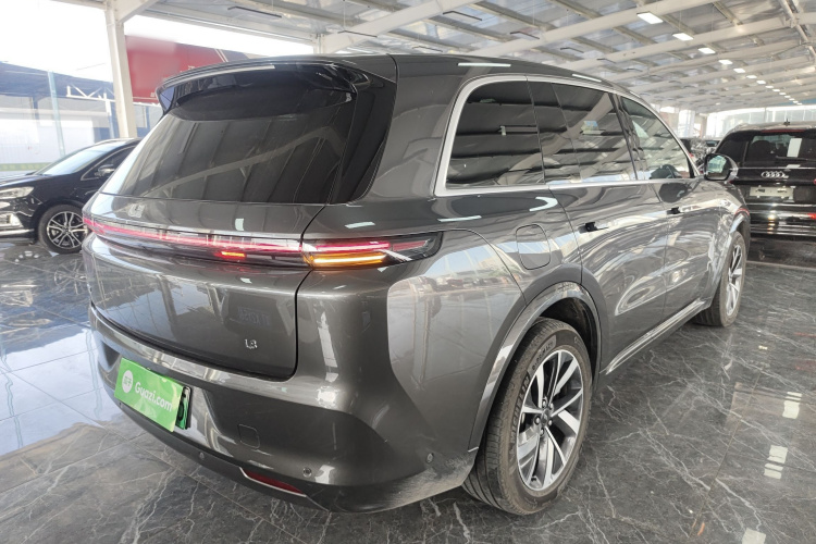 理想汽车 理想L8 2023款 Air车身外观7