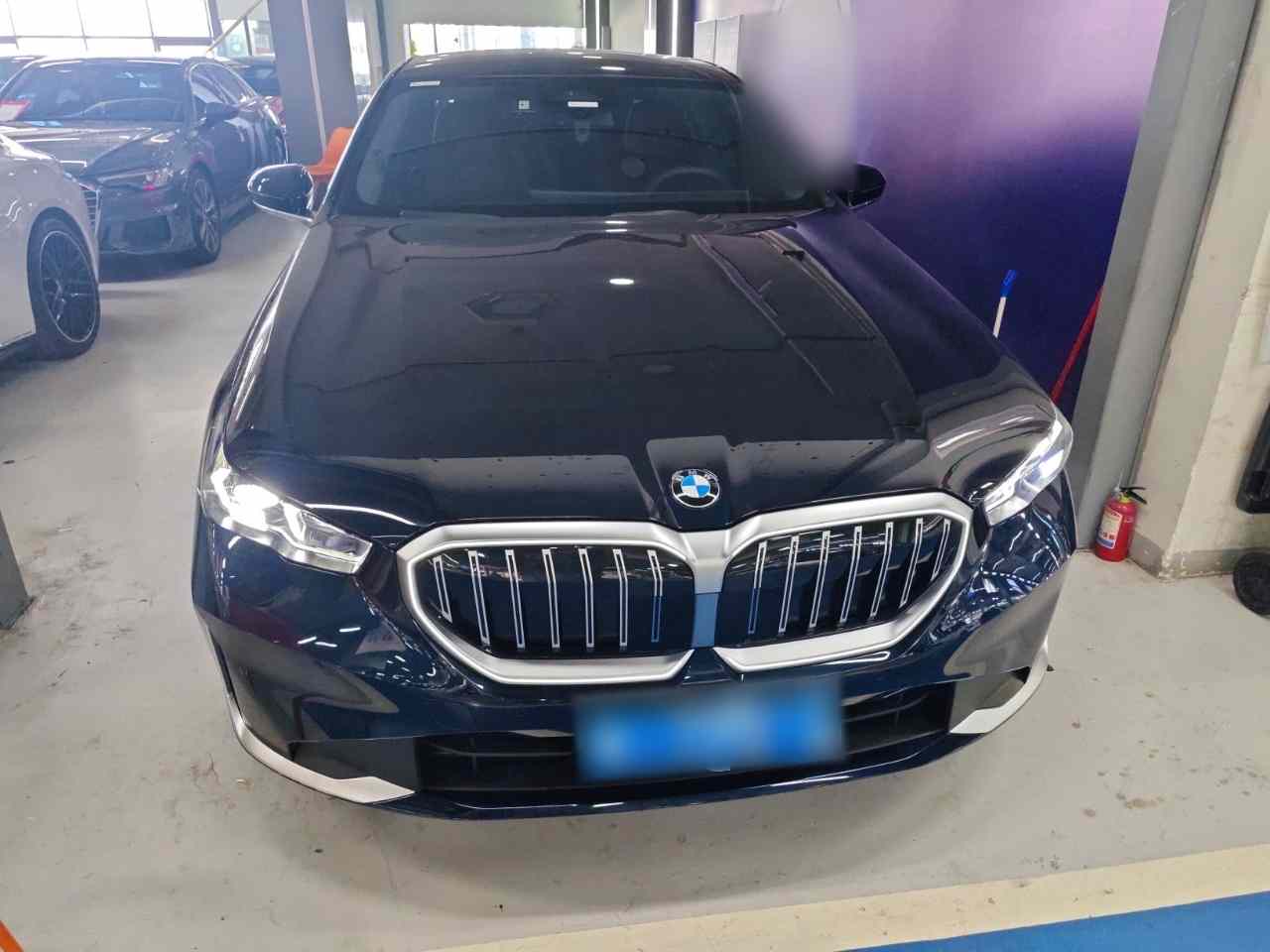 宝马5系 2024款 525Li 豪华套装(1)