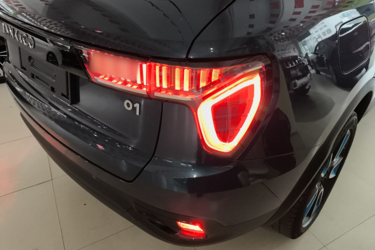 领克01 2019款 2.0T 两驱耀Pro版 国VI车身外观6006