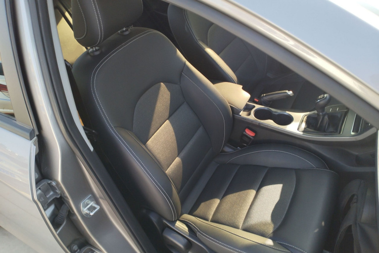 吉利汽车 帝豪 2021款 UP 1.5L 手动豪华型局部细节41