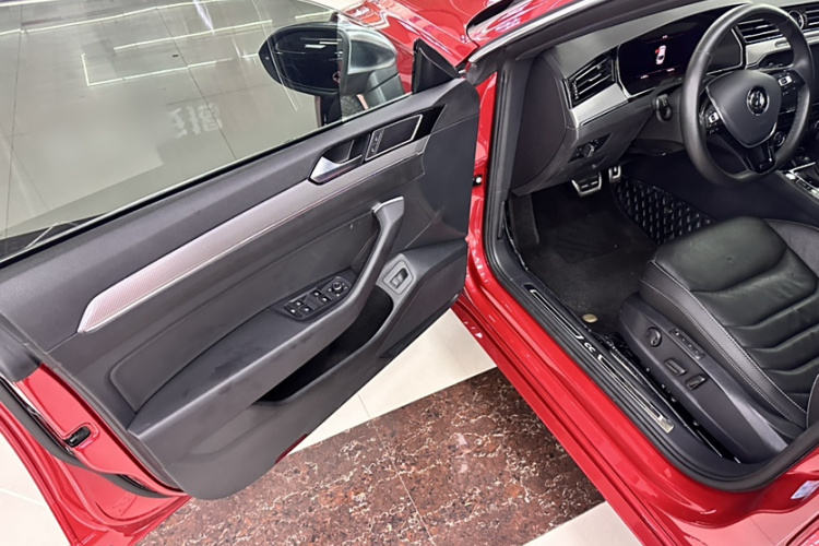 一汽-大众CC 2019款 330TSI 魅颜版 国V中控内饰7006