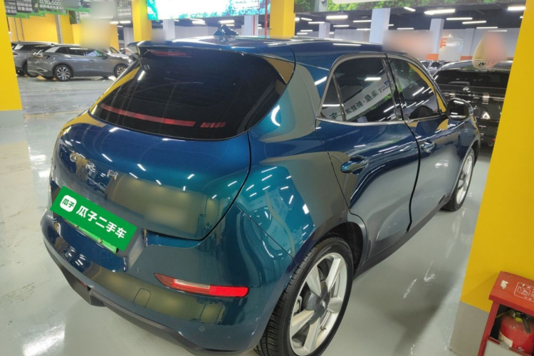 欧拉好猫 2023款 401km标准续航 豪华型 磷酸铁锂车身外观6005