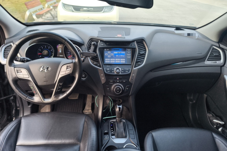 现代 胜达 2015款 2.0T 自动四驱智能型 5座中控内饰12