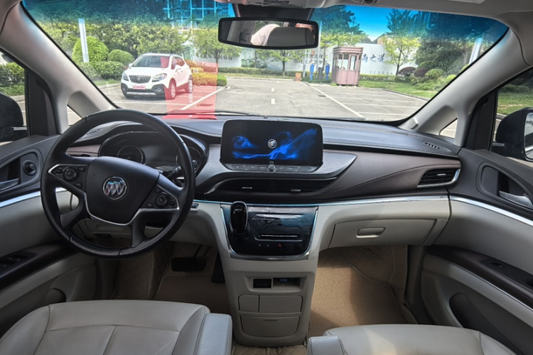 别克GL8 2021款 陆上公务舱 652T 豪华型中控内饰7001