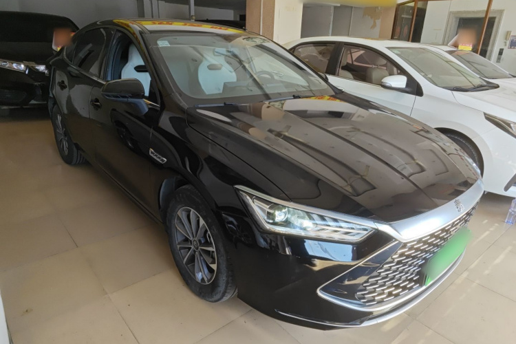 比亚迪 秦PLUS 2023款 冠军版 DM-i 55KM领先型车身外观6002