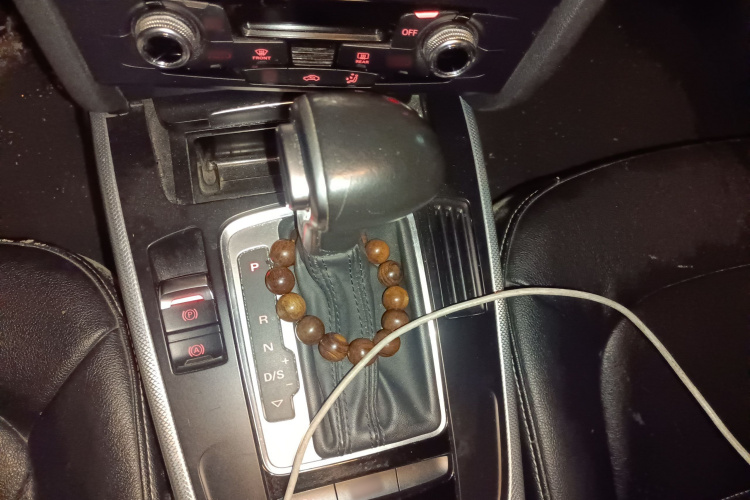 奥迪A4L 2015款 45 TFSI quattro个性运动型局部细节18