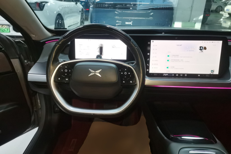 小鹏P7 2022款 670N+局部细节13