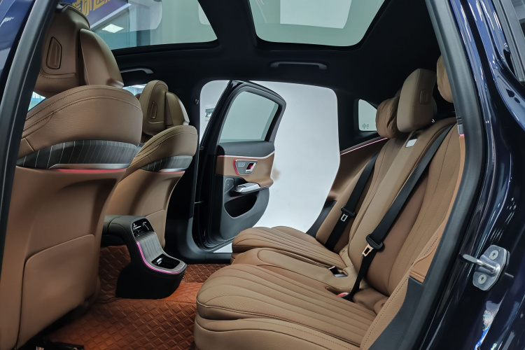 奔驰E级 2024款 E 300 L 时尚型中控内饰7006