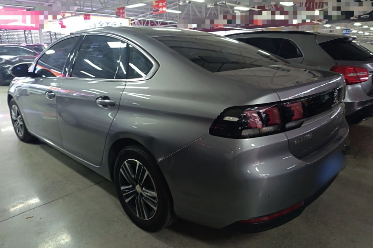 标致308 2016款 230THP 自动豪华版车身外观4