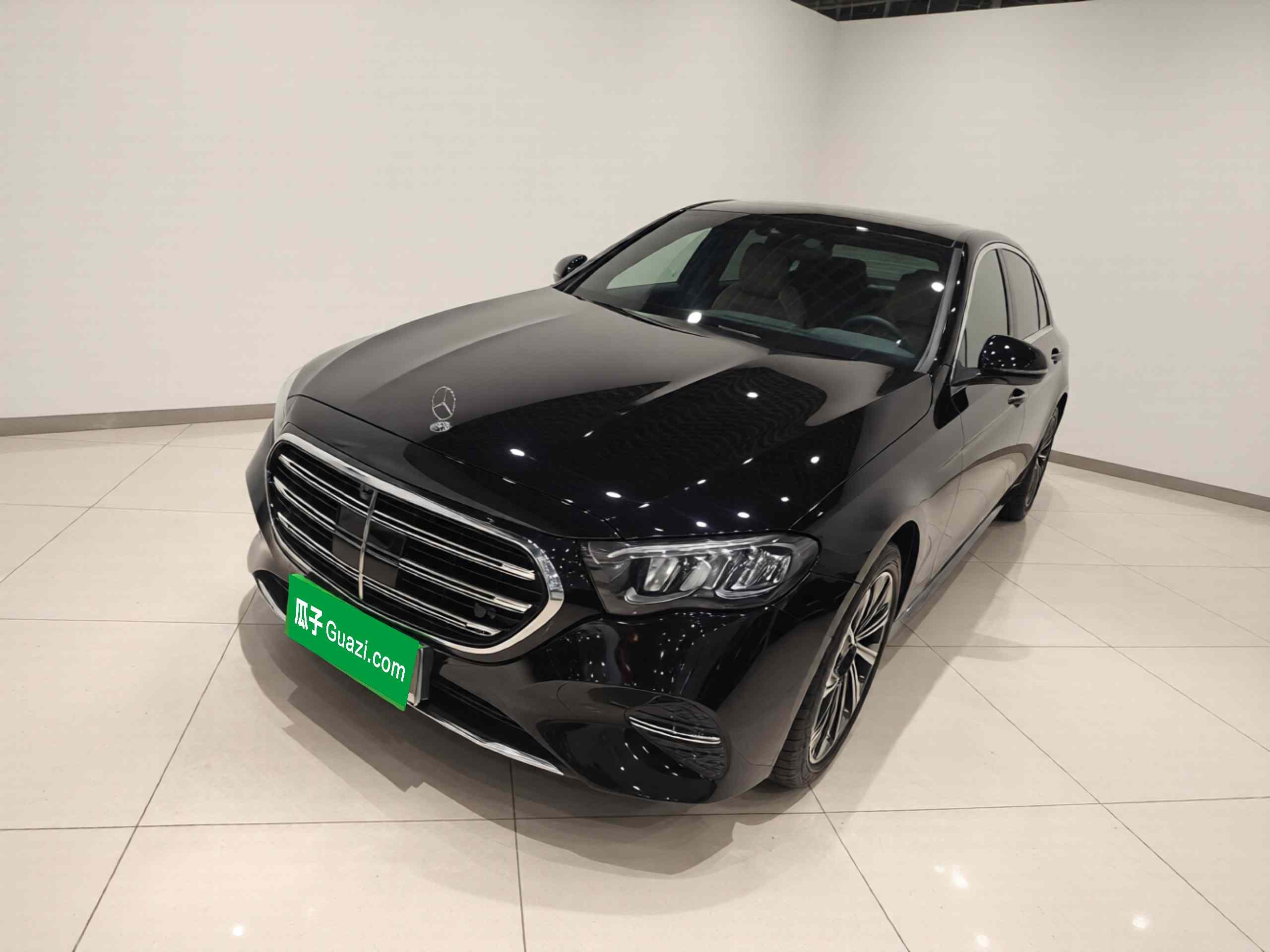 奔驰E级 2025款 E 300 L 豪华型(2)