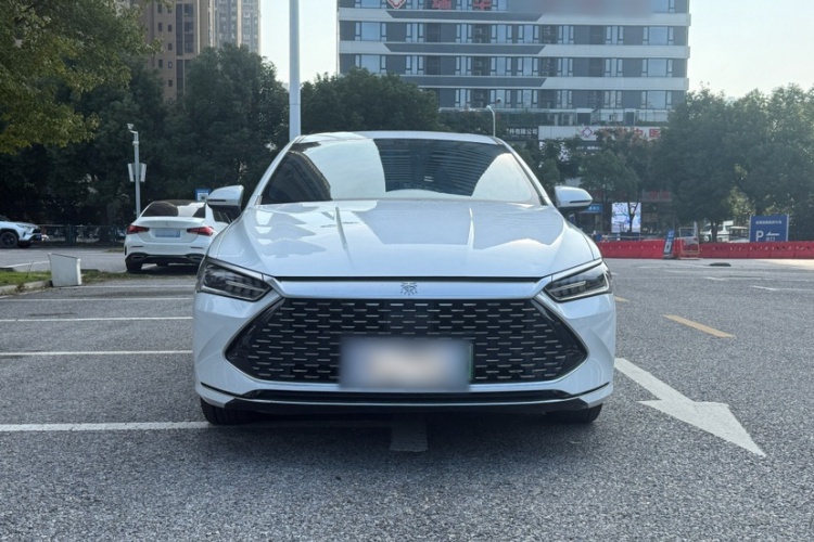 比亚迪 秦PLUS 2021款 DM-i 55KM 旗舰型车身外观6007