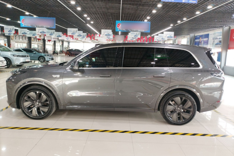 理想汽车 理想L9 2022款 Max车身外观4