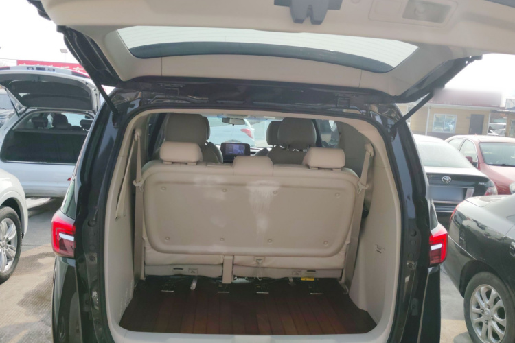 别克GL8 2021款 陆上公务舱 652T 舒适型机舱底盘23