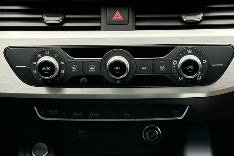 奥迪A4L 2024款 40 TFSI 时尚动感型中控内饰7002