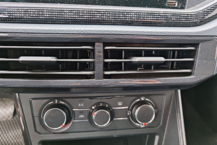 大众 朗逸 2023款 新锐 1.5L 自动新逸版中控内饰7005