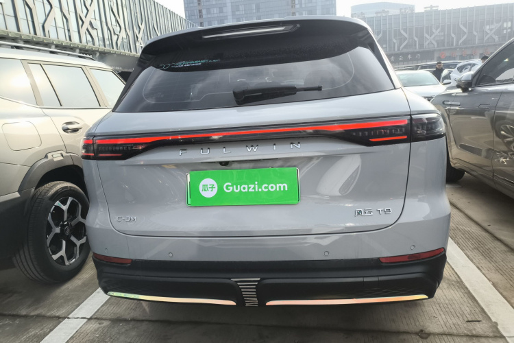 奇瑞 风云T9 2024款 120 长续航版标准型 5座 三元锂车身外观6