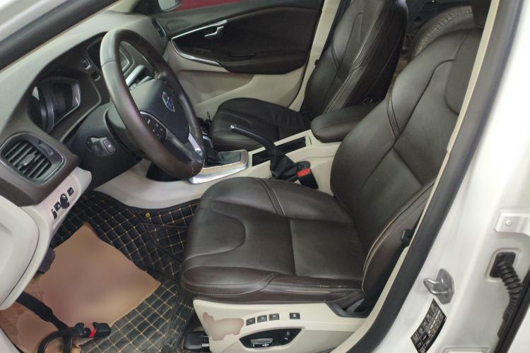 沃尔沃V40 2015款 Cross Country T5 AWD 智雅版中控内饰19