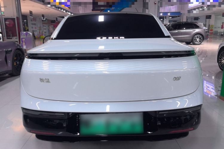 极氪007 2024款 后驱增强版 100kWh车身外观6