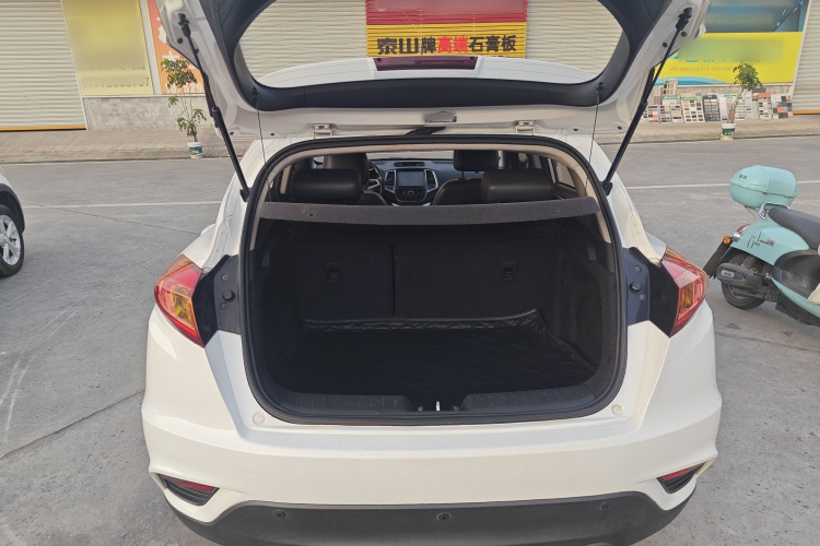 长安 逸动 2013款 1.6L 手动俊酷型 国IV中控内饰23