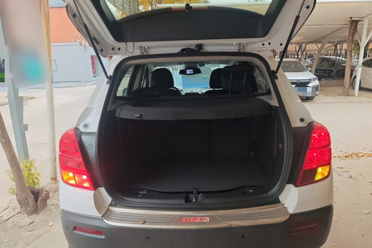 雪佛兰 创酷 2016款 1.4T 自动两驱舒适天窗版机舱底盘23