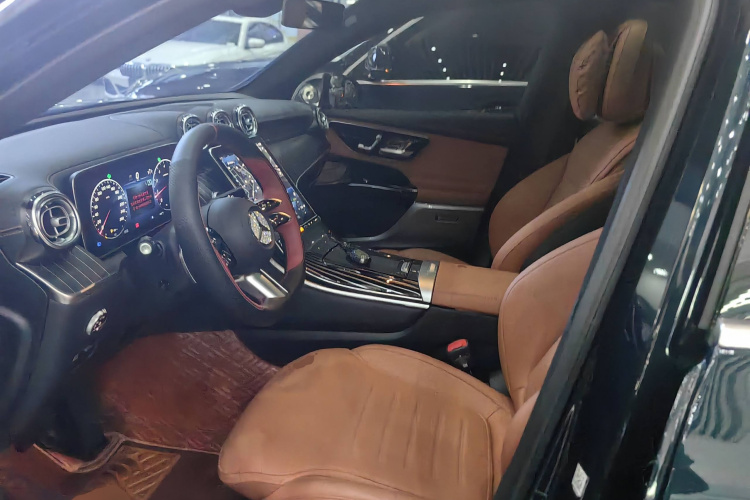 奔驰GLC 2023款 改款 GLC 300 L 4MATIC 动感型 7座局部细节19