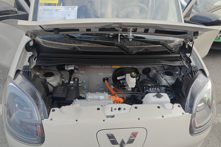 五菱汽车 宏光MINIEV 2025款 四门版 进阶款机舱底盘24