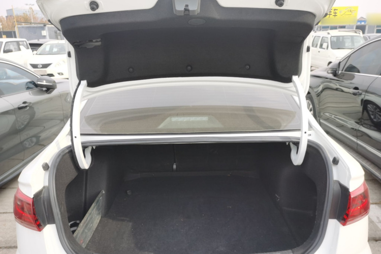 大众 宝来 2024款 200TSI DSG畅行版机舱底盘23