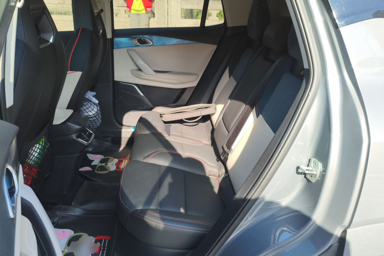 领克06 2020款 1.5T 耀Halo中控内饰21