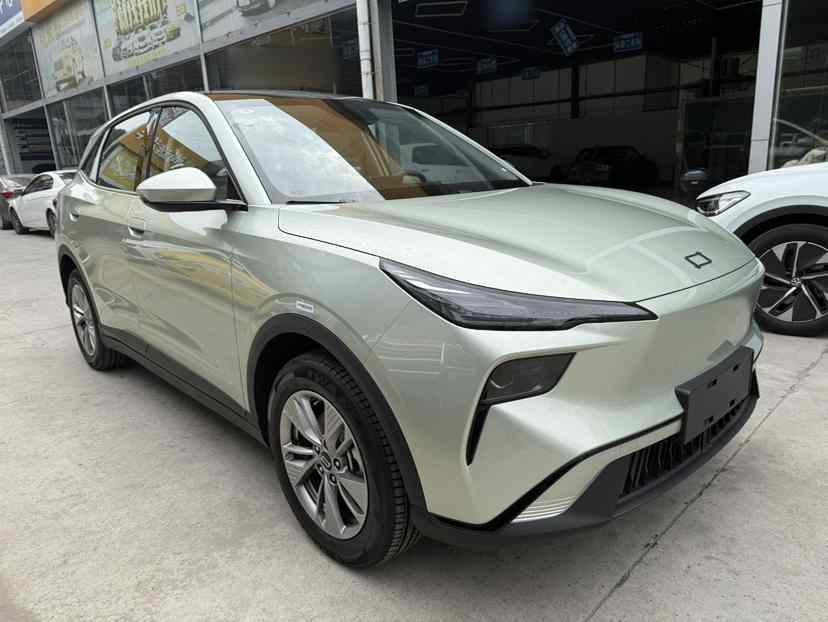 奔腾 悦意03 2025款 565km 乐享版(2)