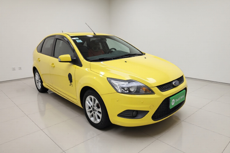 福特 福克斯 2013款 两厢经典 1.8L 手动基本型车身外观3