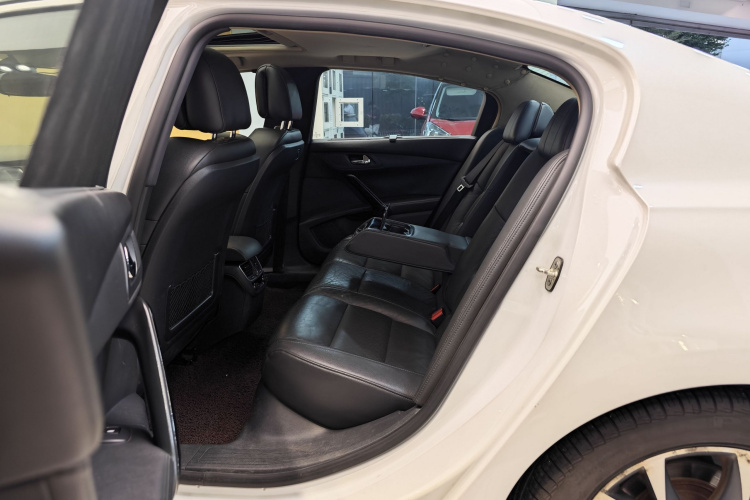 标致508 2013款 2.3L 两周年纪念 自动旗舰版车身外观6010