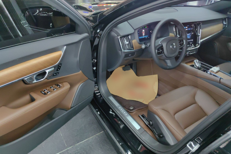 沃尔沃S90 2024款 B5 智逸豪华版中控内饰20