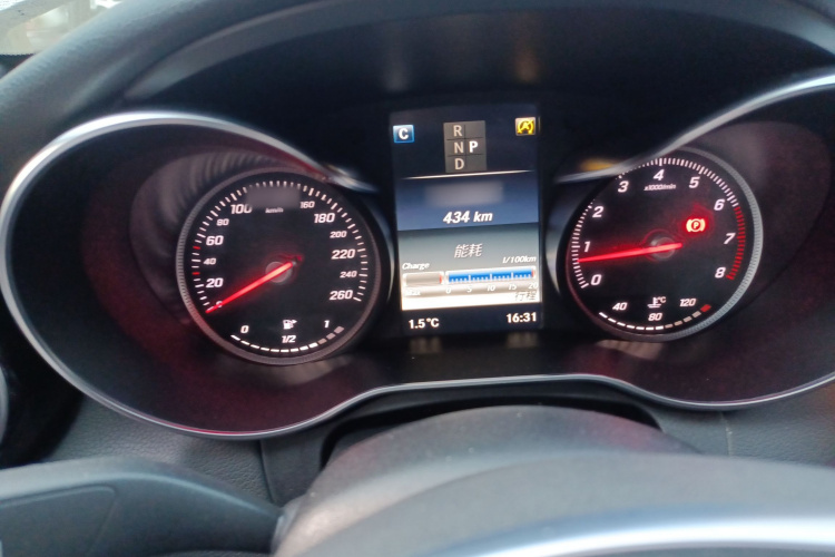 奔驰C级 2017款 改款 C 200 运动版局部细节14