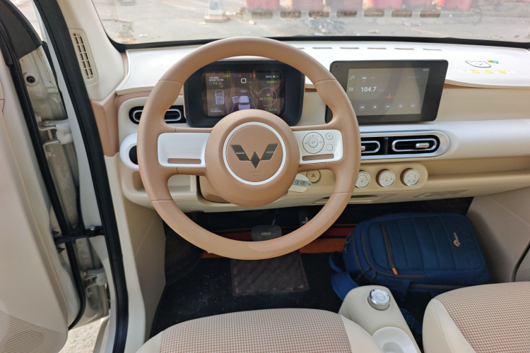 五菱汽车 宏光MINIEV 2024款 第三代 215km 进阶版中控内饰13