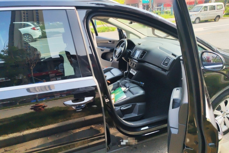 大众 夏朗 2018款 380TSI 尊享型 7座局部细节9005