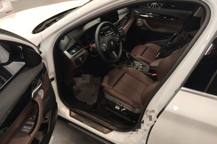 宝马X1 2022款 sDrive25Li 领先型中控内饰20