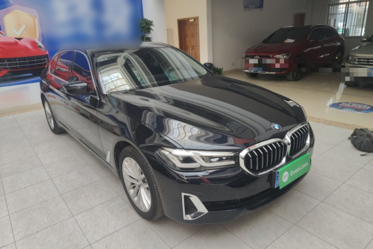宝马5系 2021款 525Li 豪华套装车身外观3