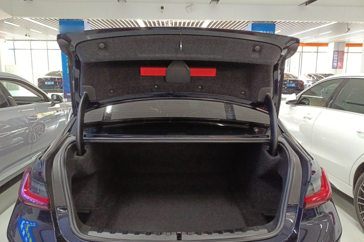 宝马3系 2023款 320Li M运动套装机舱底盘23