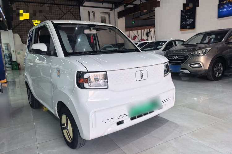 凌宝汽车 凌宝uni 2022款 超甜版车身外观6005