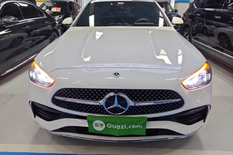 奔驰C级 2022款 C 200 L 运动版车身外观2
