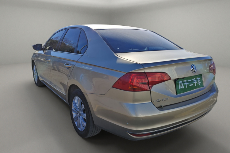 大众 宝来 2016款 1.6L 自动舒适型车身外观5