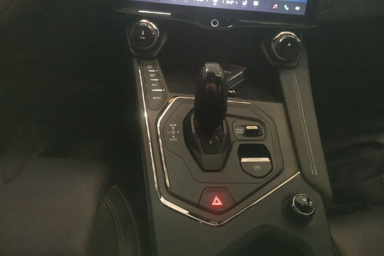 领克01 EM-P 2023款 1.5TD EM-P PM局部细节18