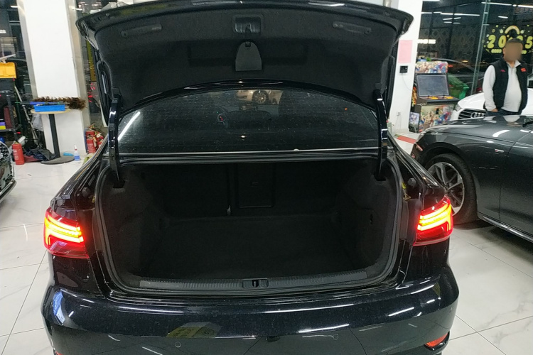 奥迪A3 2018款 30周年年型 Limousine 35 TFSI 进取型局部细节23